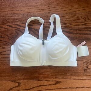Victorias’s Secret Knockout Front-Close Sport Bra